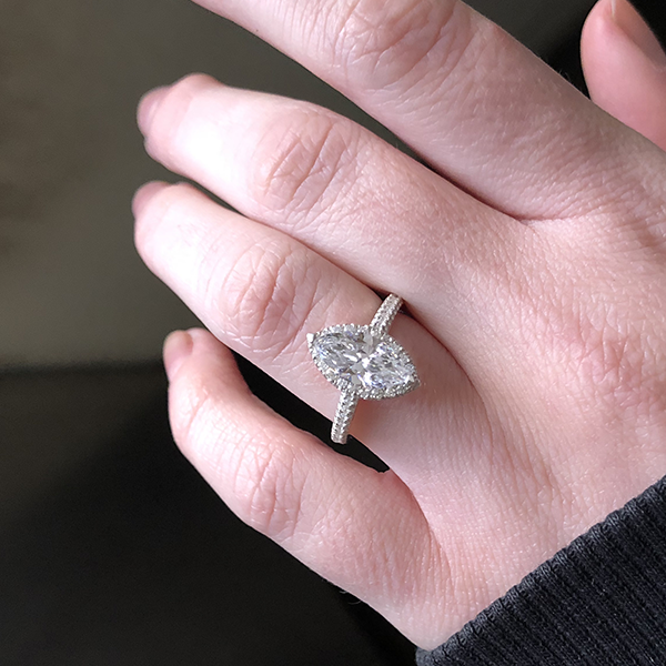 A Guide to Buying a Custom Diamond Engagement Ring With Clarity