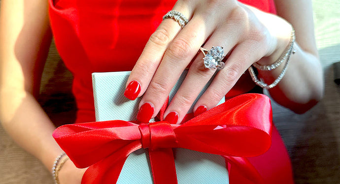 Introducing With Clarity's E-Gift Card: A Gateway to Personalized Luxury