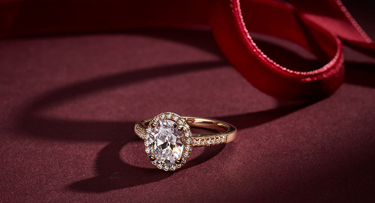 Why Yellow Gold Engagement Rings Are Quietly Winning Hearts Again (Especially When Lab Diamonds Enter the Picture) Why Yellow Gold Engagement Rings Are Quietly Winning Hearts Again (Especially When Lab Diamonds Enter the Picture)