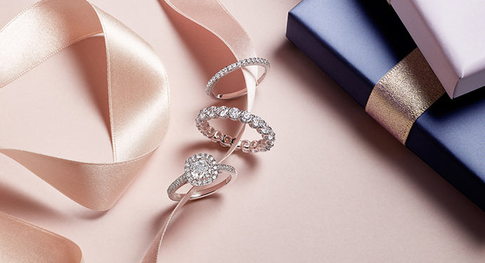 A Guide to Cushion Cut Diamond Engagement Rings: A Modern Elegance