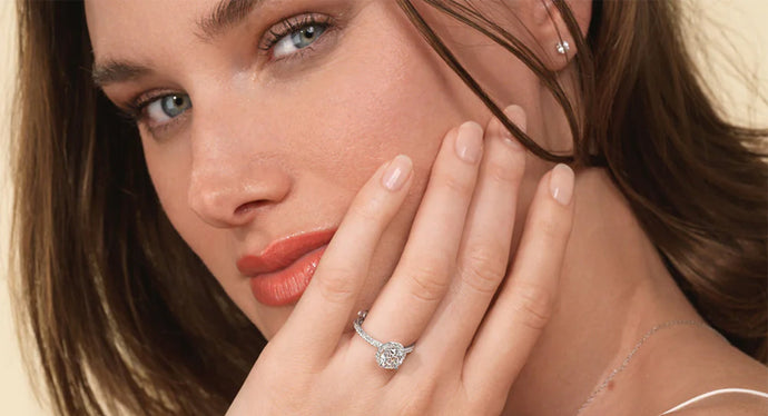 All about Halo Engagement Rings: Comparing Traditional and Modern Designs