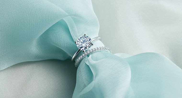 How Engagement Rings Differ from Wedding Rings: What You Need to Know