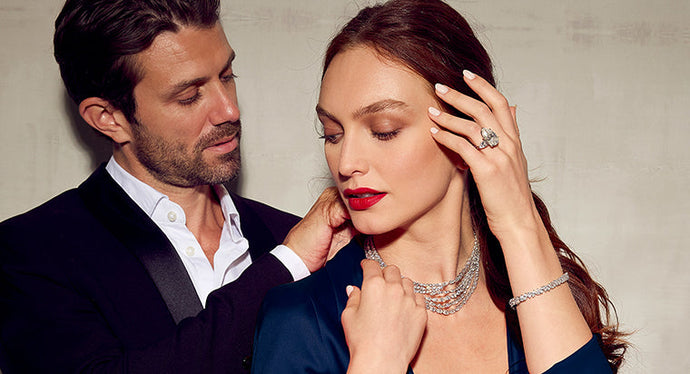 How to Style a Diamond Necklace for Casual and Formal Looks