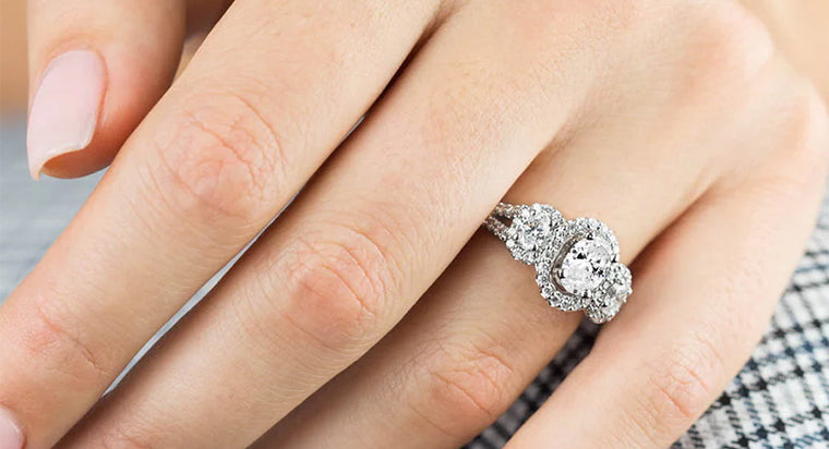 Is an Oval Cut Engagement Ring Right for Me?