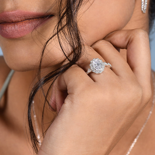Best Vintage Halo Diamond Engagement Rings