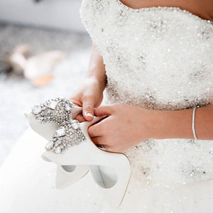 Winter 2022 Wedding Themes and Jewelry