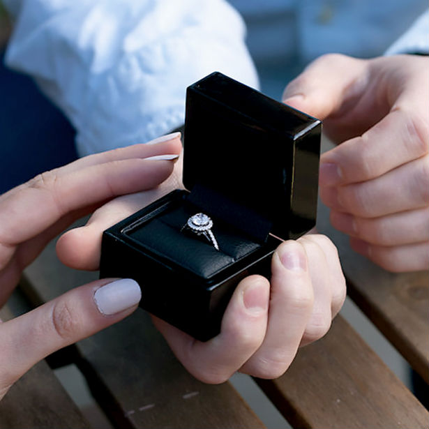 The Average Diamond Size In Engagement Rings Is Smaller Than You Think