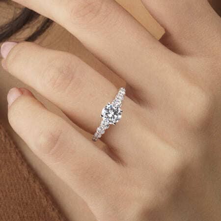 A Guide to Diamond Promise Ring Styles