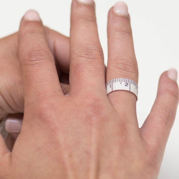 Engagement Ring Sizing While Keeping The Surprise
