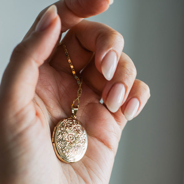 Locket Necklaces Styles