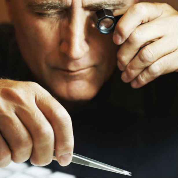 VVS2 Diamond vs VVS1 Diamond: How Are These Clarity Grades Actually Different?