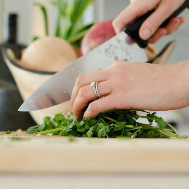The Best Engagement Rings for Chefs That Withstand the Demands of the Kitchen