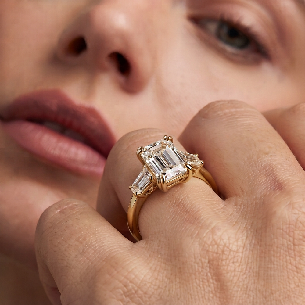 The Vivien Ring with Oval Cut Diamond in 14KT Yellow Gold view 3
