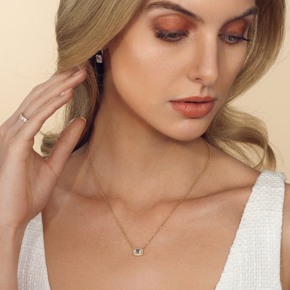 Halo Emerald Chain Necklace with 14KT Yellow Gold / Lab / 1 1/6 Cut Diamond in 14KT Yellow Gold / Lab / 1 1/6 view 3
