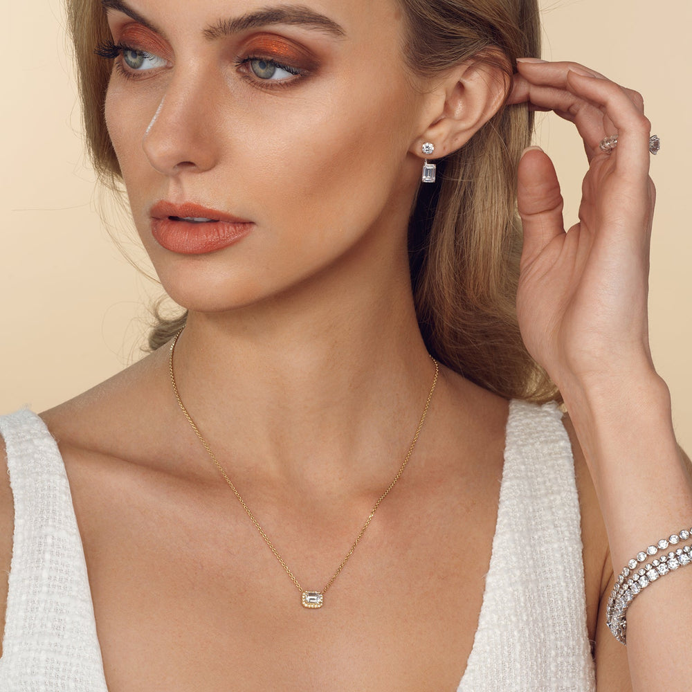 Halo Emerald Chain Necklace with 14KT Yellow Gold / Lab / 1 1/6 Cut Diamond in 14KT Yellow Gold / Lab / 1 1/6 view 4
