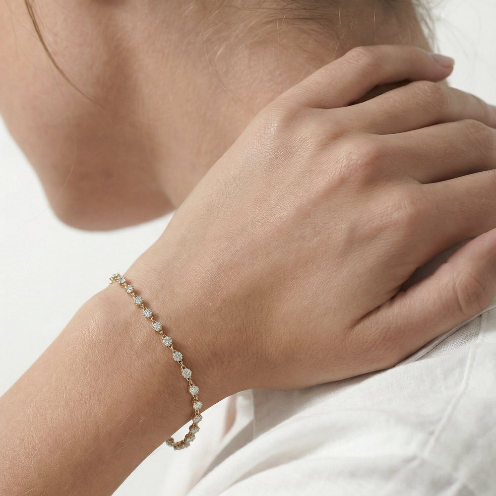 Lab Diamond Chain Link Bracelet with 1 1/3 Cut Diamond in 14KT Yellow Gold view 3
