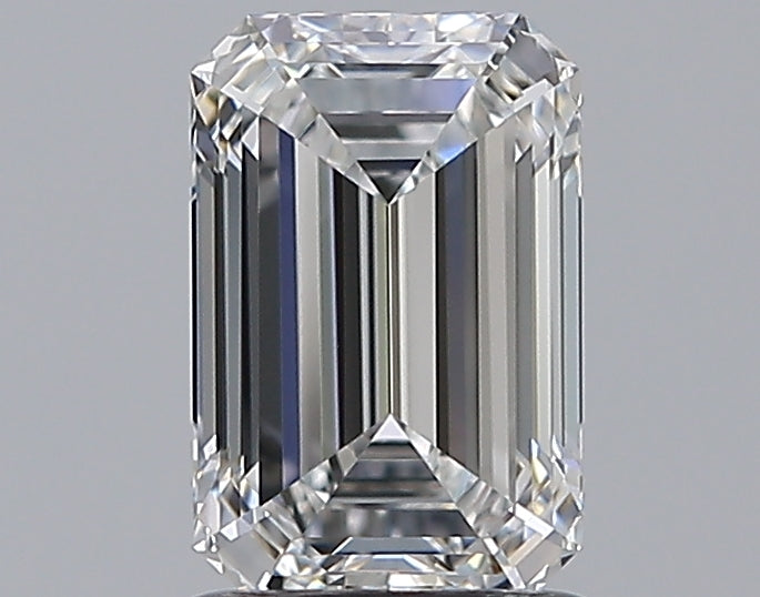 1.5 Carat Emerald Natural Diamond with  Cut Diamond in 14KT  view 1
