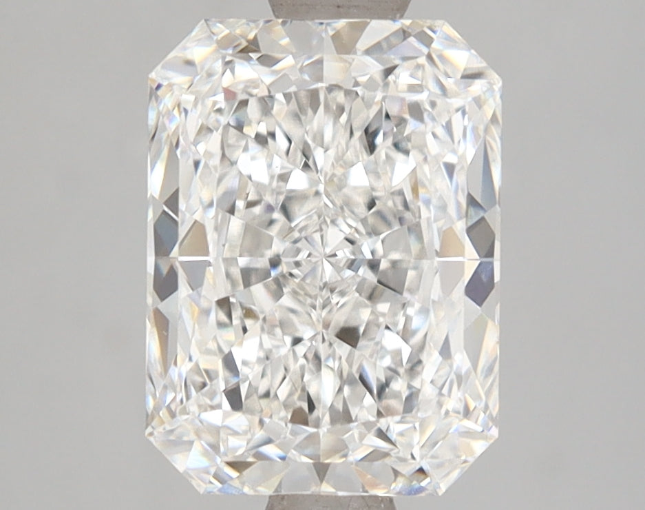 2.55 Carat Radiant Lab Diamond with  Cut Diamond in 14KT  view 1
