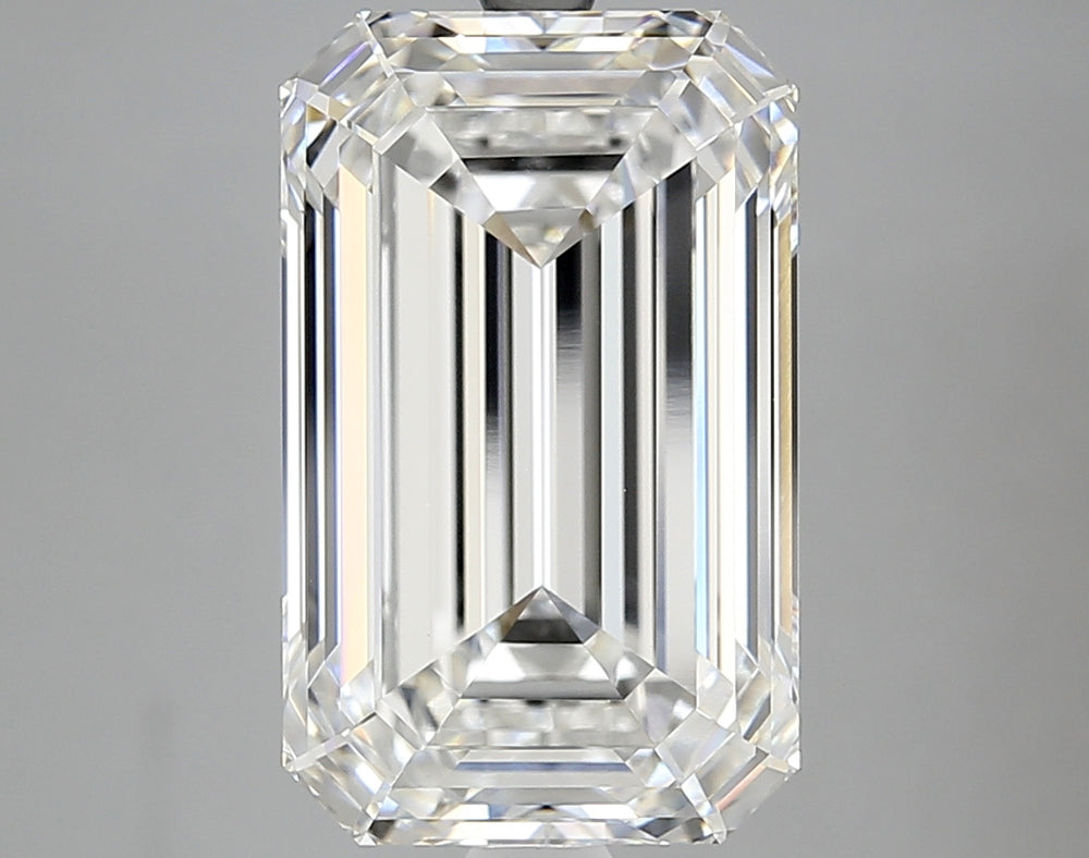 8.0 Carat Emerald Lab Diamond with  Cut Diamond in 14KT  view 1
