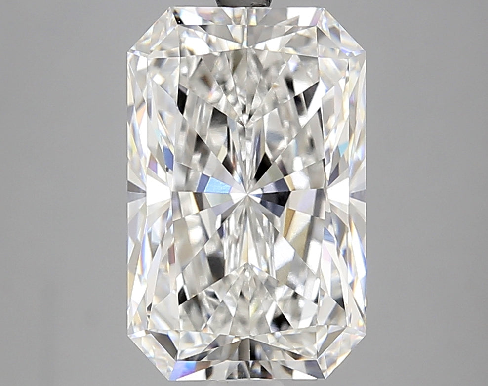 5.12 Carat Radiant Lab Diamond with  Cut Diamond in 14KT  view 1
