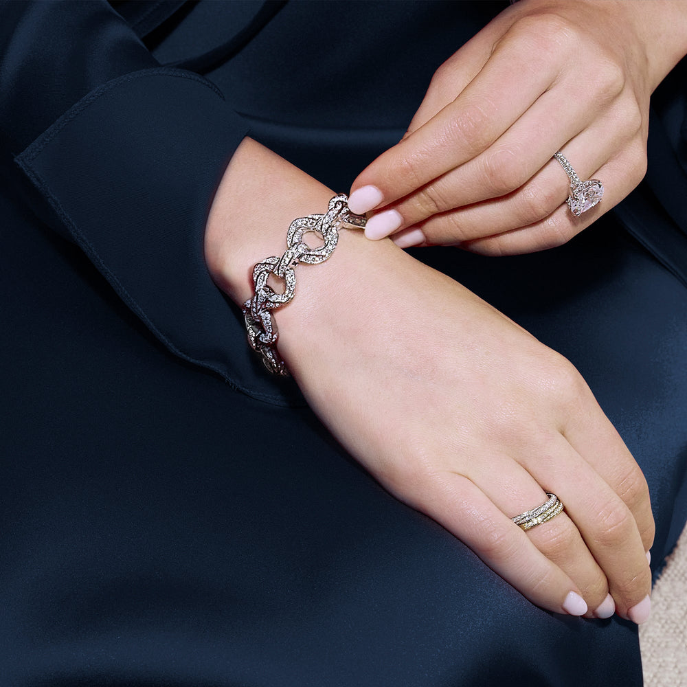 The Bond Bracelet with 7 Cut Diamond in 14KT Platinum view 4
