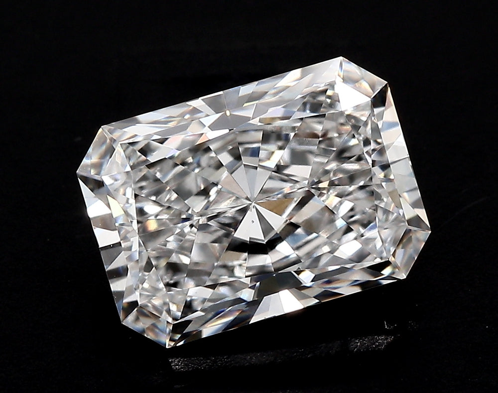 2.71 Carat Radiant Lab Diamond with  Cut Diamond in 14KT  view 1
