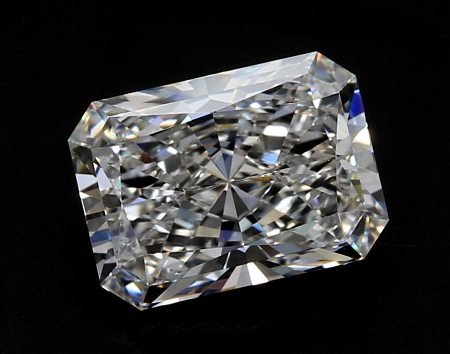 3.27 Carat Radiant Lab Diamond with  Cut Diamond in 14KT  view 1

