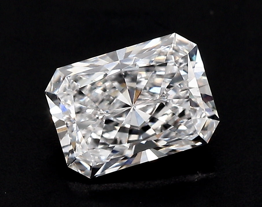 4.05 Carat Radiant Lab Diamond with  Cut Diamond in 14KT  view 1
