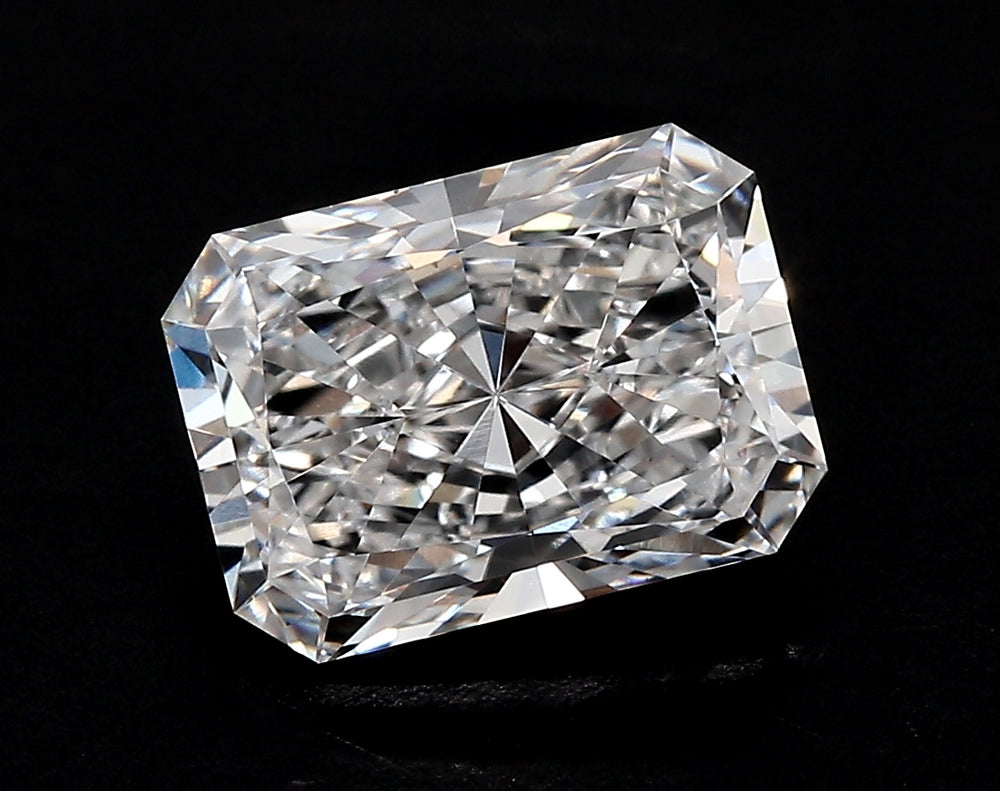 1.75 Carat Radiant Lab Diamond with  Cut Diamond in 14KT  view 1
