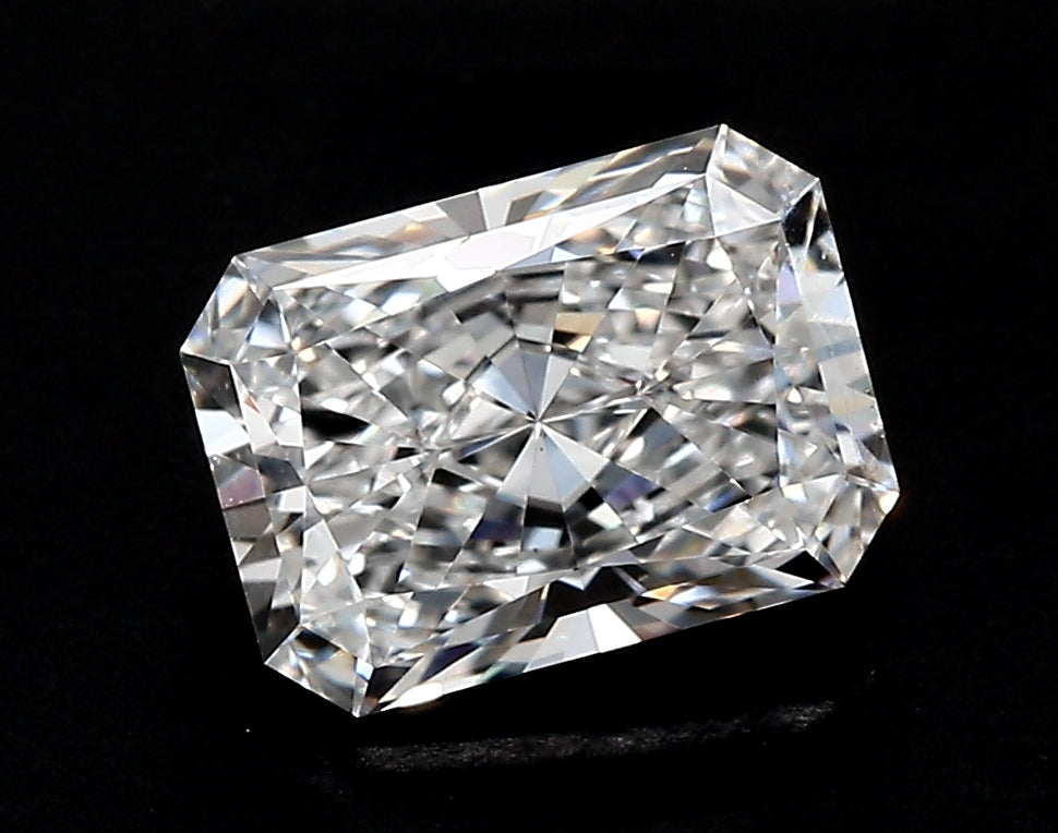 1.5 Carat Radiant Lab Diamond with  Cut Diamond in 14KT  view 1
