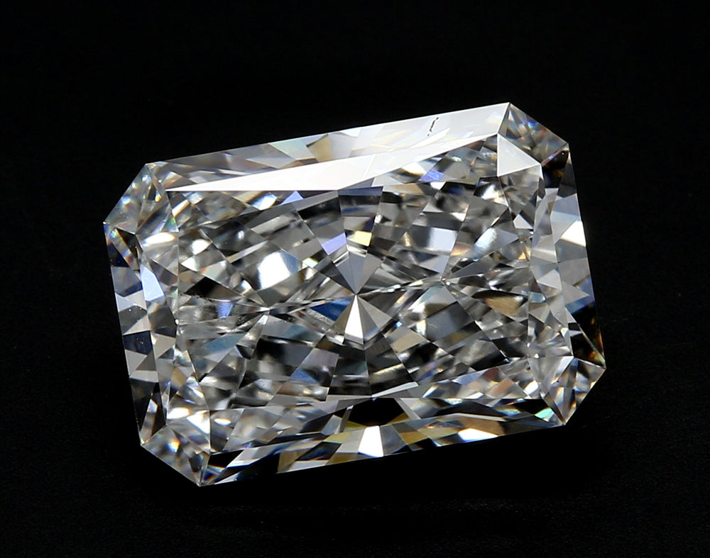 4.0 Carat Radiant Lab Diamond with  Cut Diamond in 14KT  view 1
