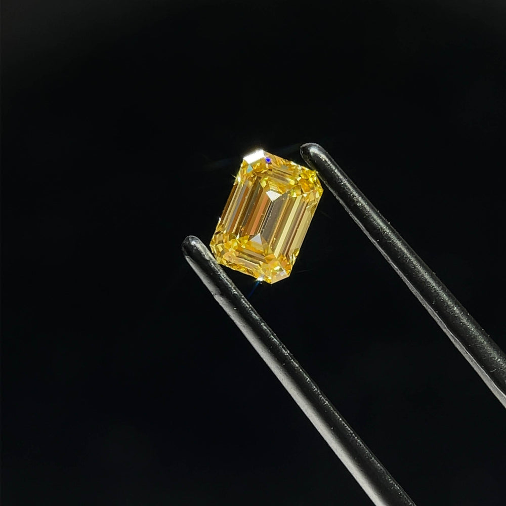 0.76 Carat Emerald Lab Diamond with  Cut Diamond in 14KT  view 1
