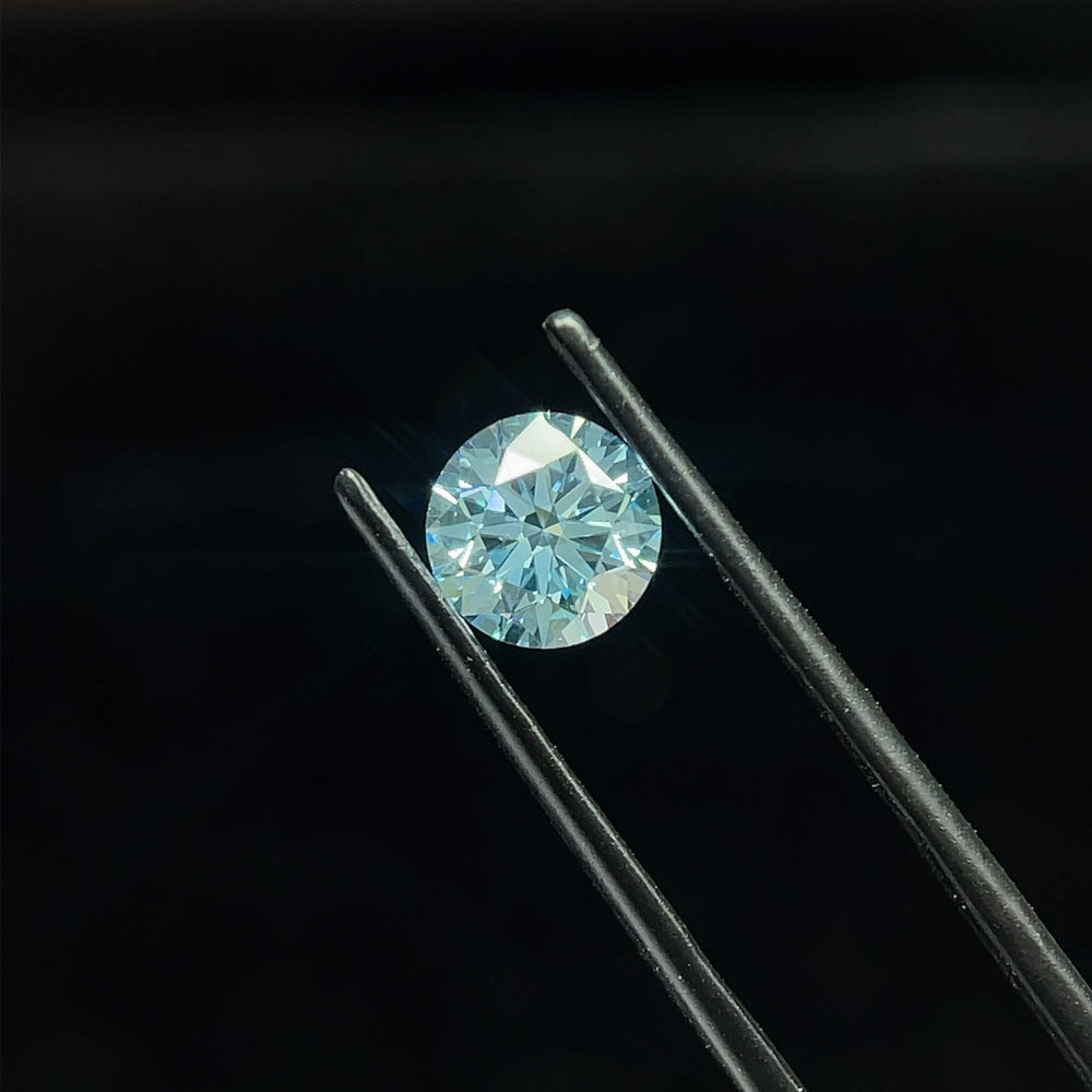 1.5 Carat Round Lab Diamond with  Cut Diamond in 14KT  view 1
