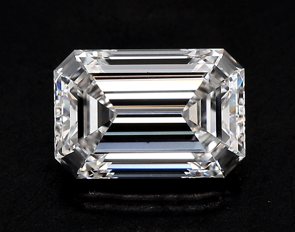 1.49 Carat Emerald Lab Diamond with  Cut Diamond in 14KT  view 1

