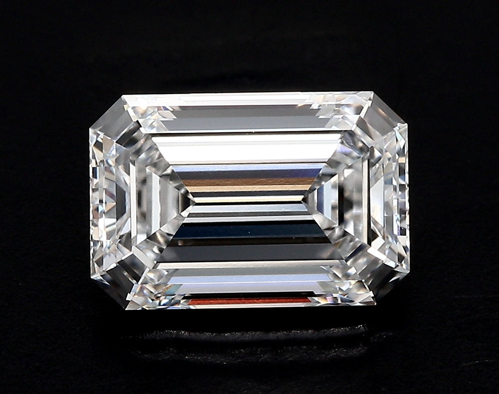 1.6 Carat Emerald Lab Diamond with  Cut Diamond in 14KT  view 1
