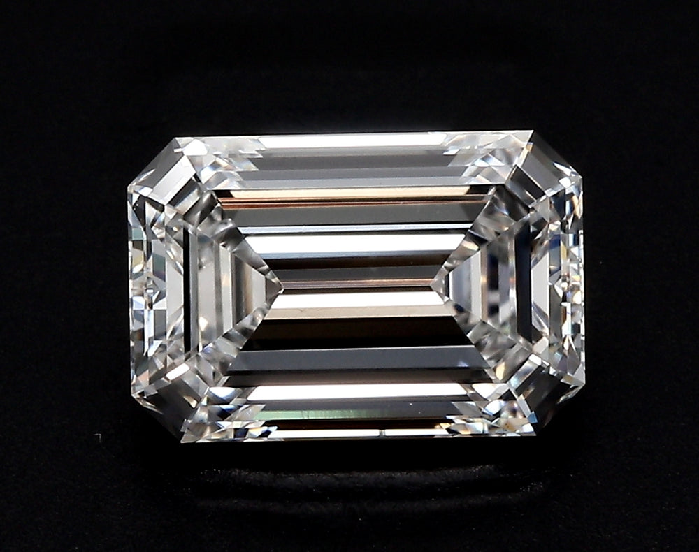 5.03 Carat Emerald Lab Diamond with  Cut Diamond in 14KT  view 1
