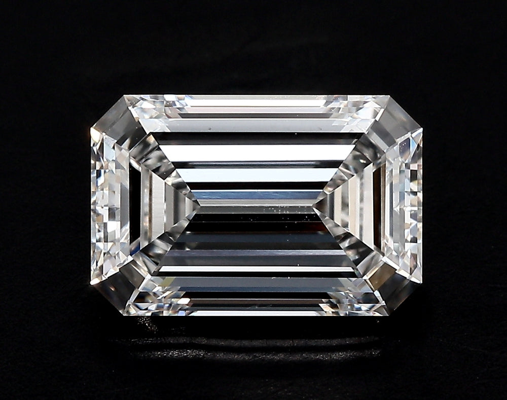 0.89 Carat Emerald Lab Diamond with  Cut Diamond in 14KT  view 1
