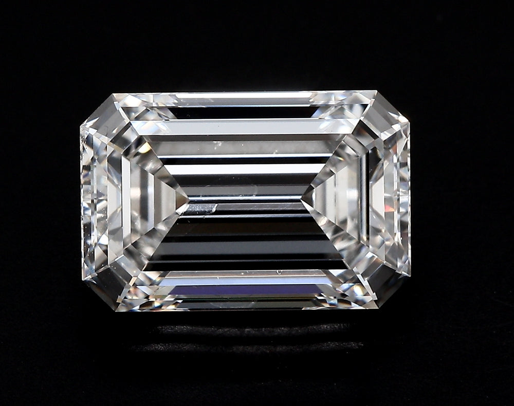2.52 Carat Emerald Lab Diamond with  Cut Diamond in 14KT  view 1
