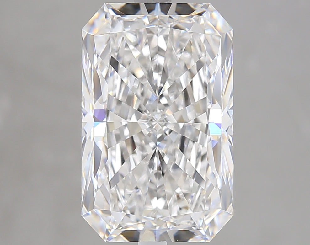5.03 Carat Radiant Lab Diamond with  Cut Diamond in 14KT  view 1
