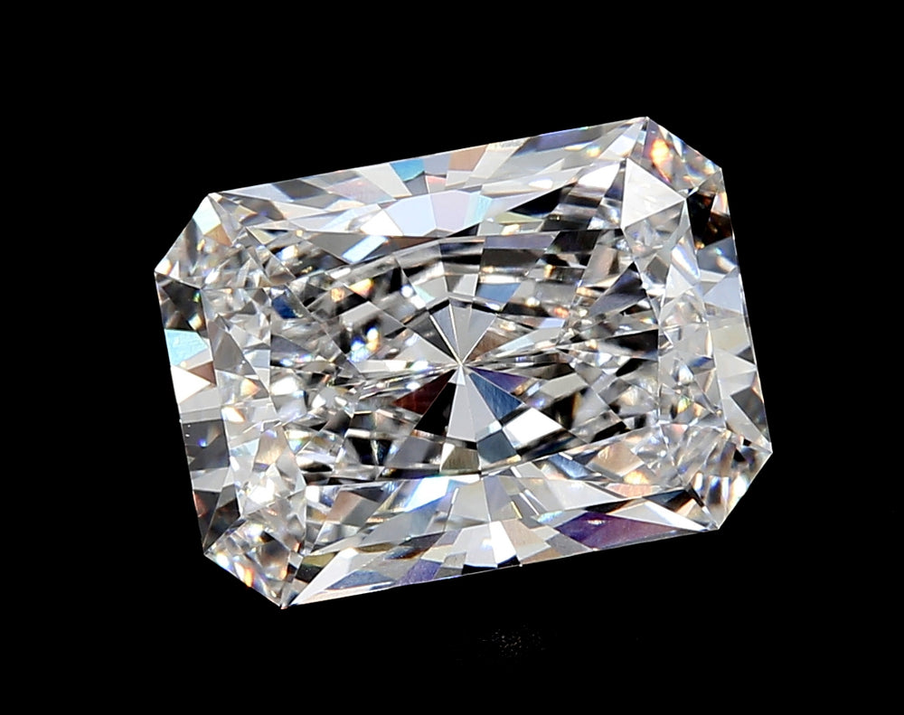 2.51 Carat Radiant Lab Diamond with  Cut Diamond in 14KT  view 1
