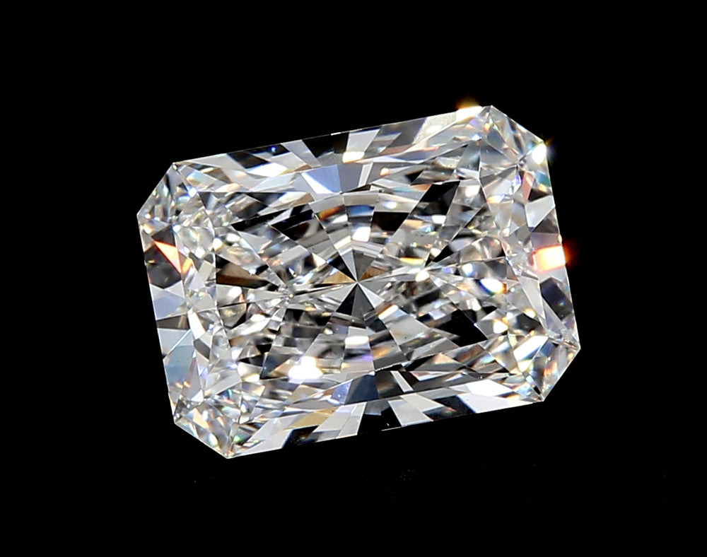 2.53 Carat Radiant Lab Diamond with  Cut Diamond in 14KT  view 1
