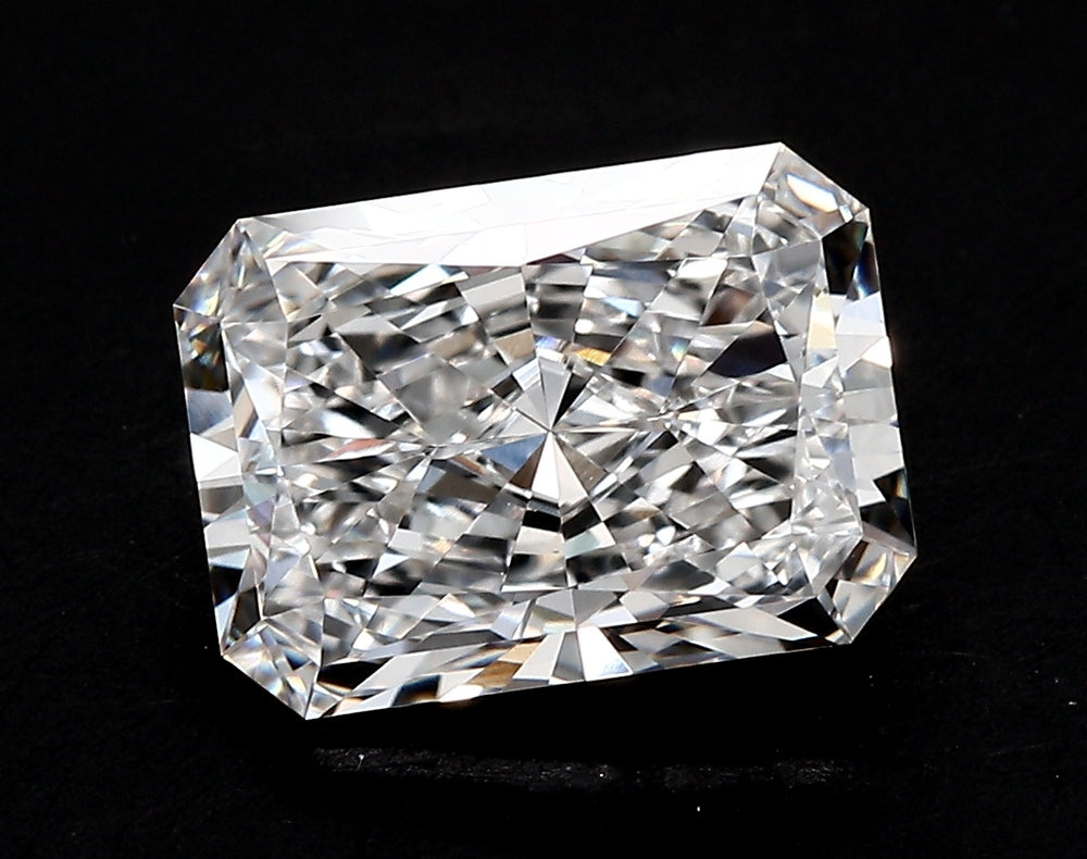 2.04 Carat Radiant Lab Diamond with  Cut Diamond in 14KT  view 1
