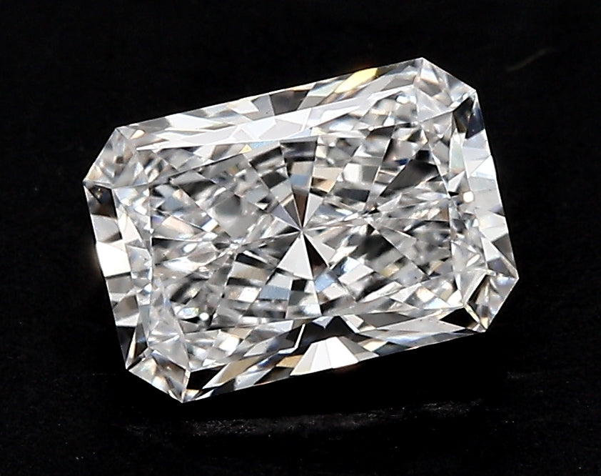 2.55 Carat Radiant Lab Diamond with  Cut Diamond in 14KT  view 1
