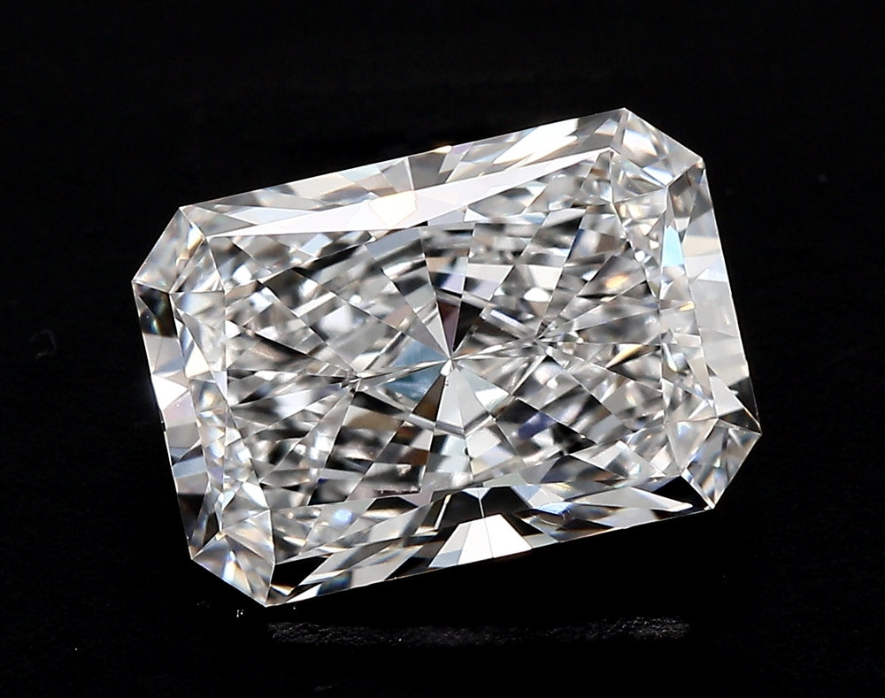 3.12 Carat Radiant Lab Diamond with  Cut Diamond in 14KT  view 1
