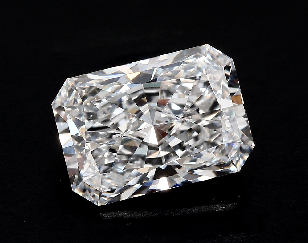 1.59 Carat Radiant Lab Diamond with  Cut Diamond in 14KT  view 1
