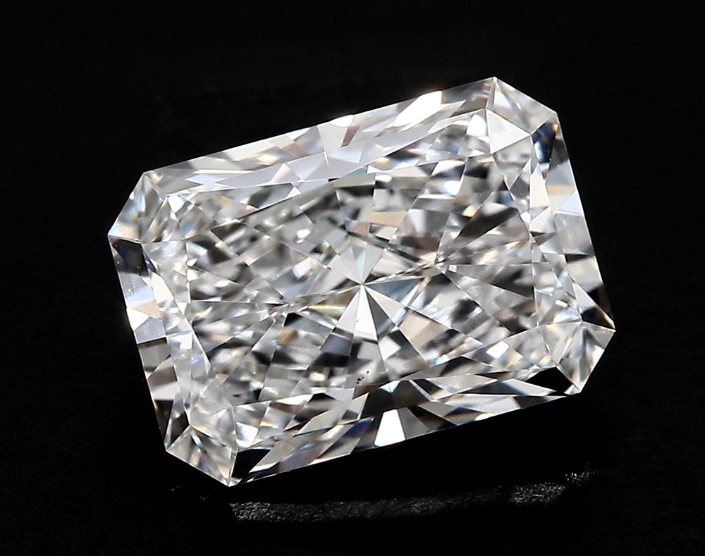 4.21 Carat Radiant Lab Diamond with  Cut Diamond in 14KT  view 1
