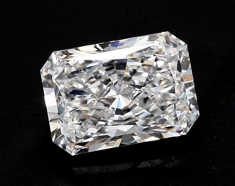 4.27 Carat Radiant Lab Diamond with  Cut Diamond in 14KT  view 1
