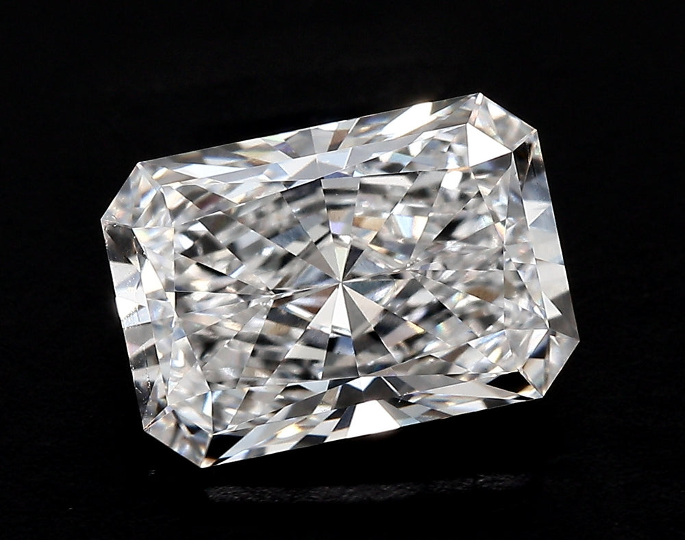 2.04 Carat Radiant Lab Diamond with  Cut Diamond in 14KT  view 1
