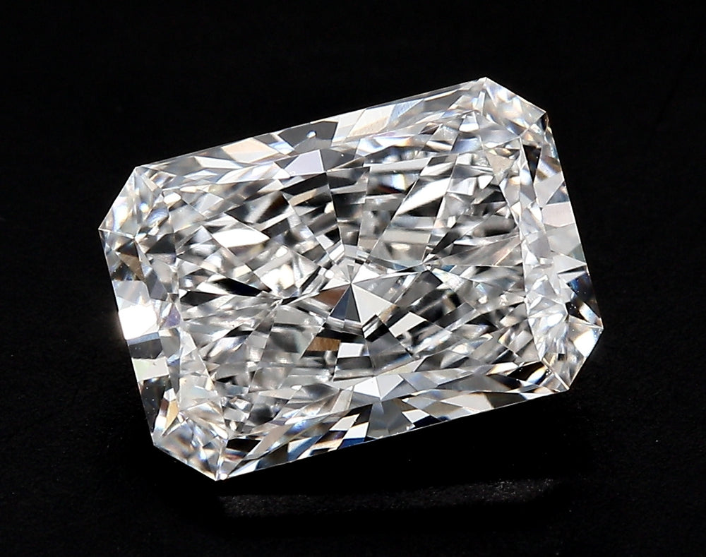 4.99 Carat Radiant Lab Diamond with  Cut Diamond in 14KT  view 1
