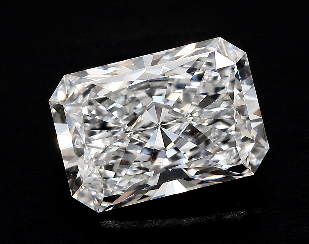 2.08 Carat Radiant Lab Diamond with  Cut Diamond in 14KT  view 1
